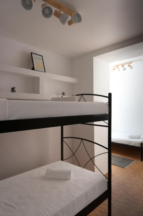 Dioskouros Hostel Athen Exterior foto